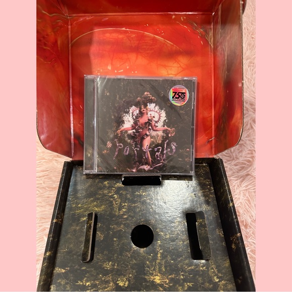 Melanie Martinez portals concert album cd 2023 - Picture 3 of 5